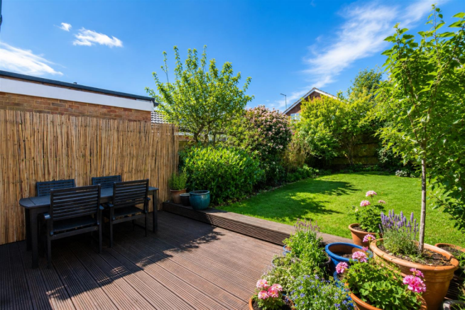 4 bed property, in Goodwood Avenue, £310,000