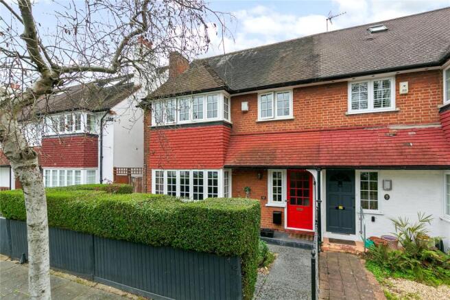 4 bed property, in Tangier Road, £1,125,000