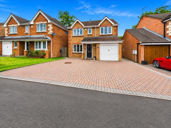 4 bed property, in Campion Place, £290,000