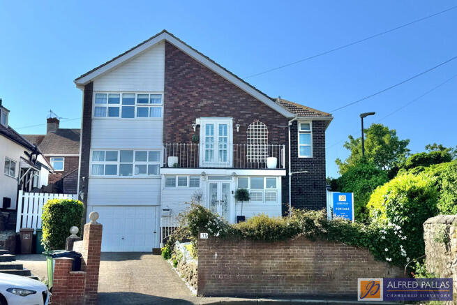 4 bed property, in Shipley Avenue, £499,950