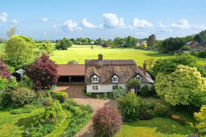 3 bed property, in Tanns Lane, £625,000