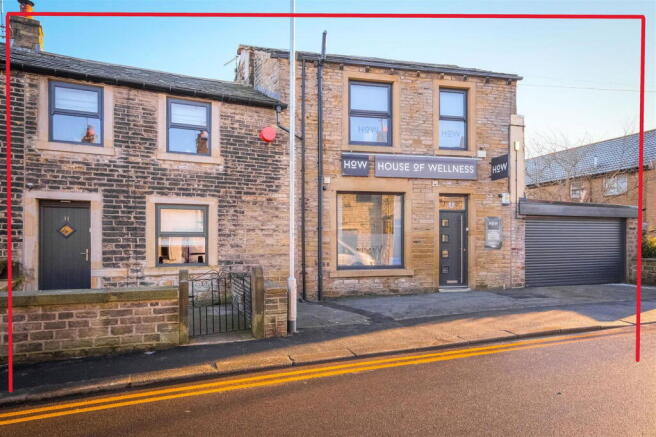 2 bed property, in Towngate, £350,000