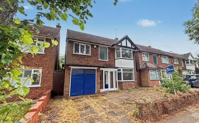 4 bed property, in Stanley Road, £385,000