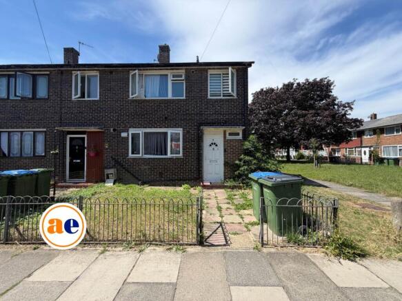 3 bed property, in Felixstowe Road, £430,000