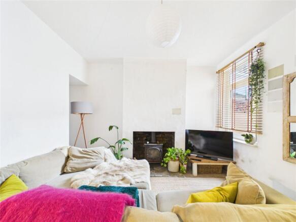 2 bed property, in Luckwell Road, £355,000
