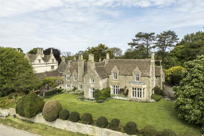 7 bed property, in Cold Ashton, £2,850,000