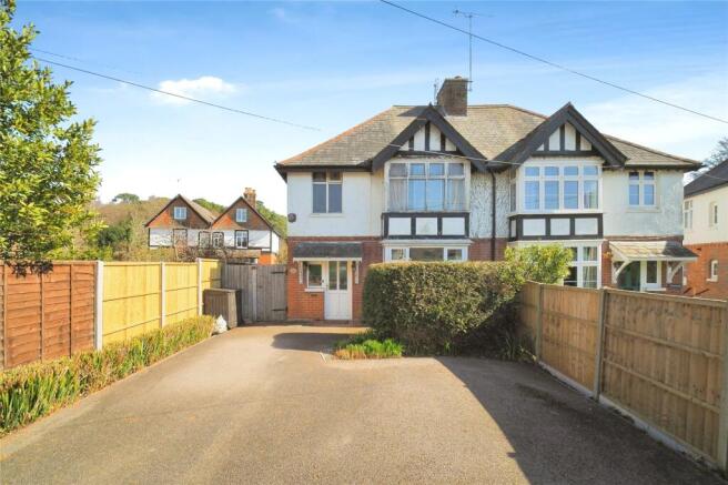 3 bed property, in Princes Crescent, £400,000