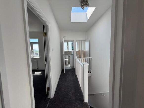 3 bed property, in 377A High Road, £250,000