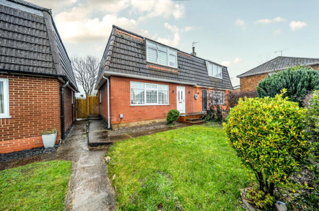 3 bed property, in Hillcroft, £340,000