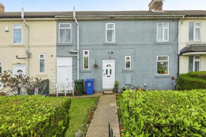 3 bed property, in Woodstock Road, £100,000