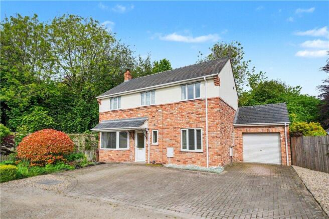 3 bed property, in Fordgreen, £370,000