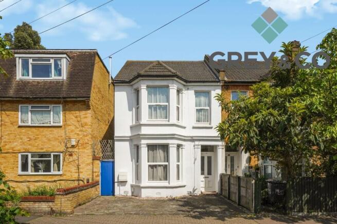 5 bed property, in Wembley, £850,000