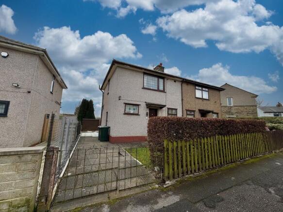 2 bed property, in Redcliffe Street, £105,000