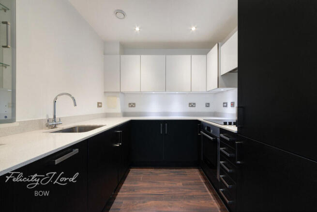 2 bed property, in Axio Way, £400,000