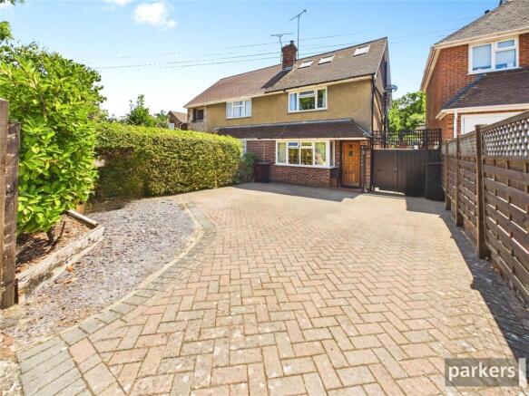 3 bed property, in Redhatch Drive, £450,000