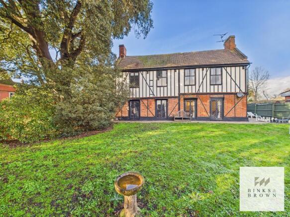 6 bed property, in South Hill, £950,000