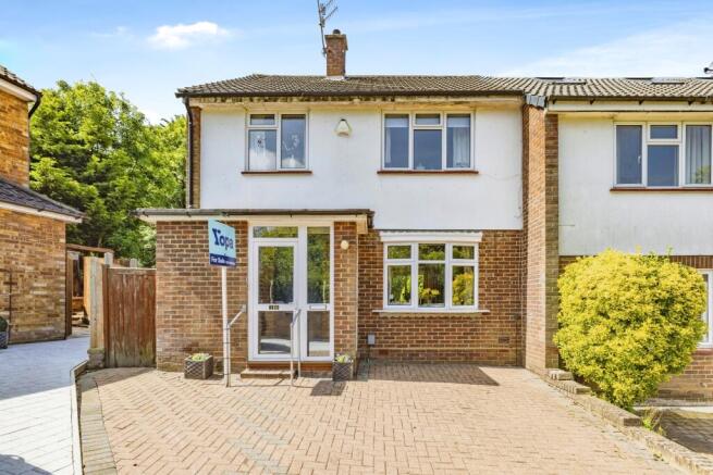 3 bed property, in Perry Mead, £579,000