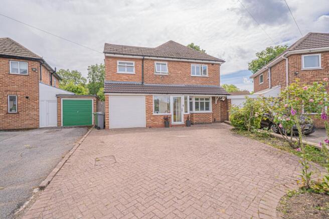 4 bed property, in Loxley Avenue, £585,000