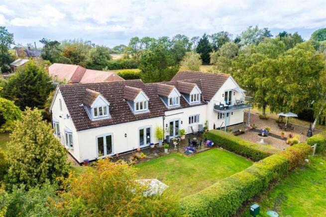 5 bed property, in Bridegate Lane, £1,295,000