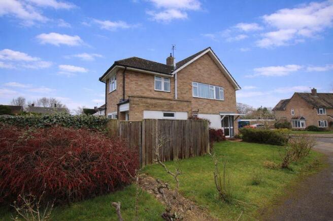 4 bed property, in Sullivan Road, £500,000