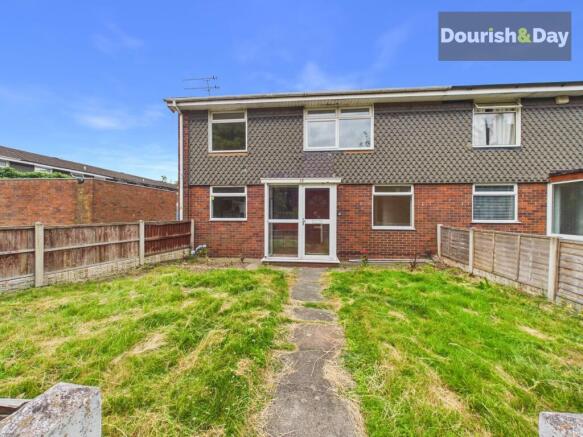 3 bed property, in Maple Grove, £155,000