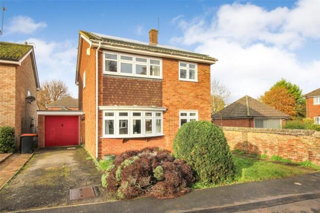 4 bed property, in Grange Gardens, £515,000