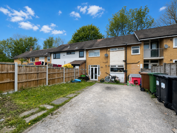 3 bed property, in Avon Bank, £185,000