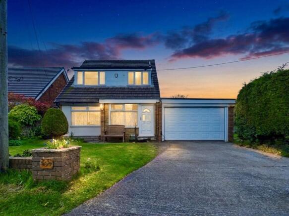 4 bed property, in Brookfield Lane, £475,000