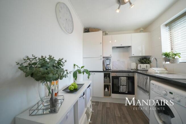 1 bed property, in Phorpres Court, £95,000