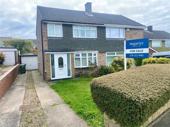 3 bed property, in Leeholme, £165,000