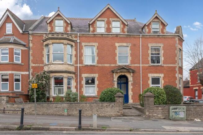 1 bed property, in Portway, £120,000