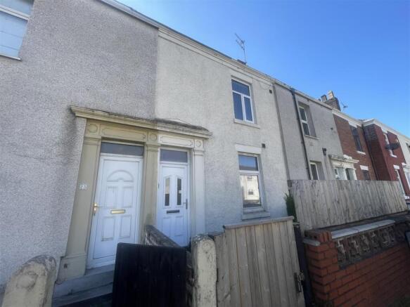 4 bed property, in Deepdale Road, £169,995