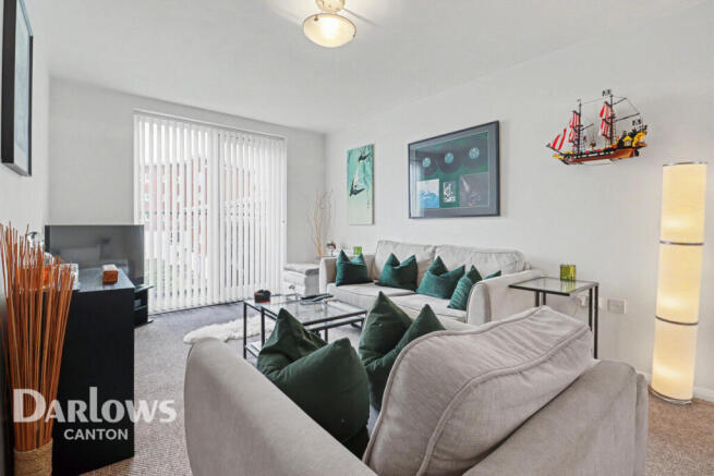 1 bed property, in Jim Driscoll Way, £160,000