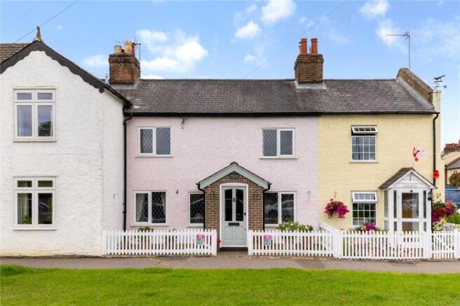 3 bed property, in The Green, £725,000