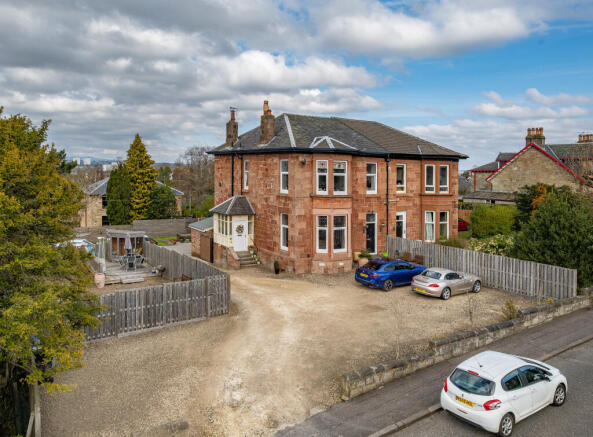 2 bed property, in Brownside Road, £260,000