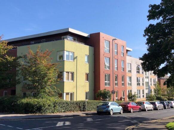 2 bed property, in Rampart Road, £149,950