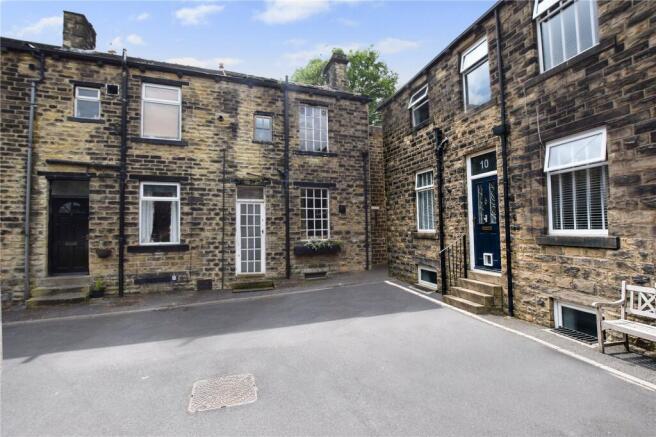 2 bed property, in Prospect Terrace, £200,000