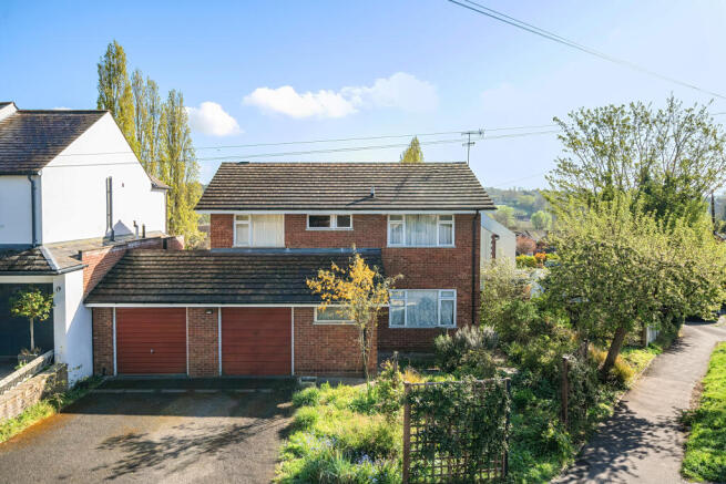 4 bed property, in Rectory Lane, £700,000