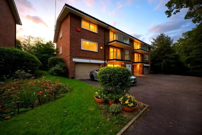 2 bed property, in Brookdale Rise, £447,500