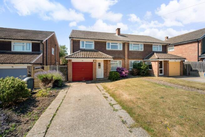 4 bed property, in MALLORY CRESCENT, £425,000