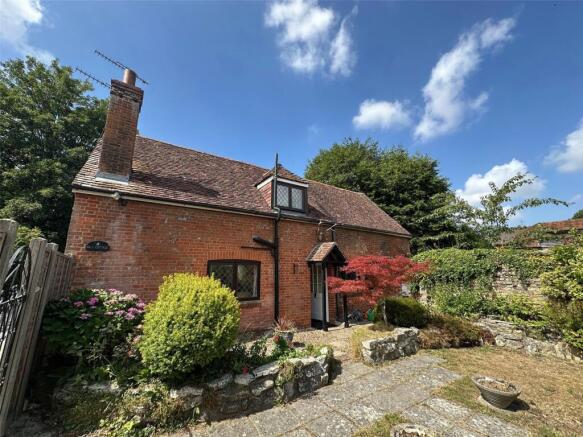 2 bed property, in Bell Lane, £500,000