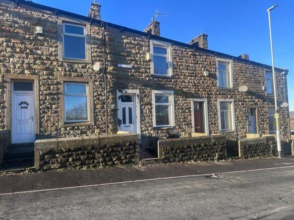 2 bed property, in Cog Lane, £75,000
