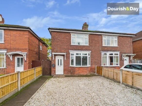 3 bed property, in Second Avenue, £180,000