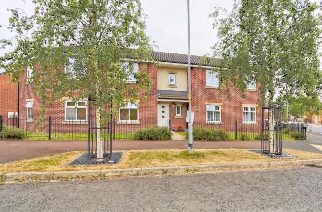 2 bed property, in Sculptor Crescent, £115,000