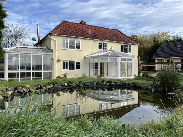 4 bed property, in Riddlecombe, £599,950