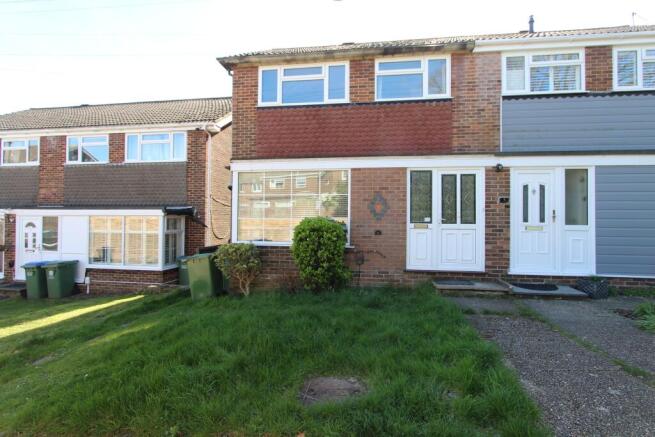 3 bed property, in Lower Quay, £280,000