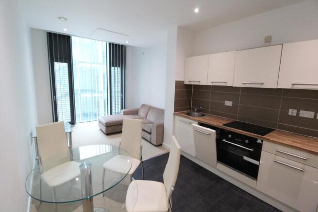 2 bed property, in Solly Place, £125,000