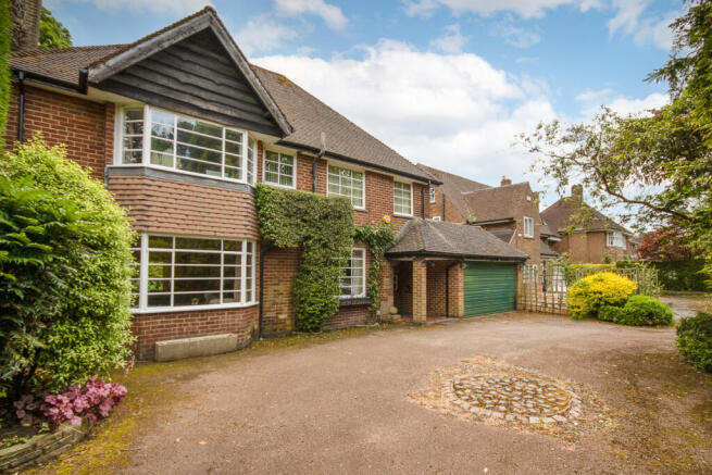 4 bed property, in Burton Road, £650,000