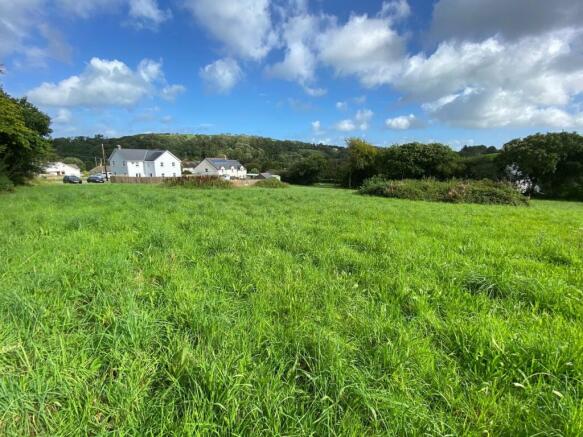Studio, in Maes Y Pentre, £125,000