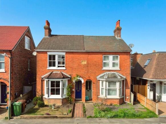 3 bed property, in Nelson Road, £550,000